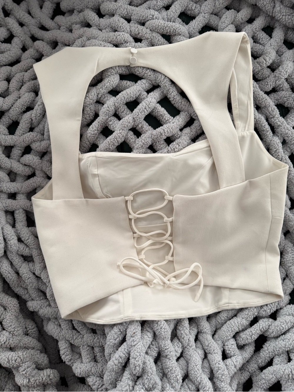 Dynamite Cream Structured Cropped Tank - Picture 3 of 5